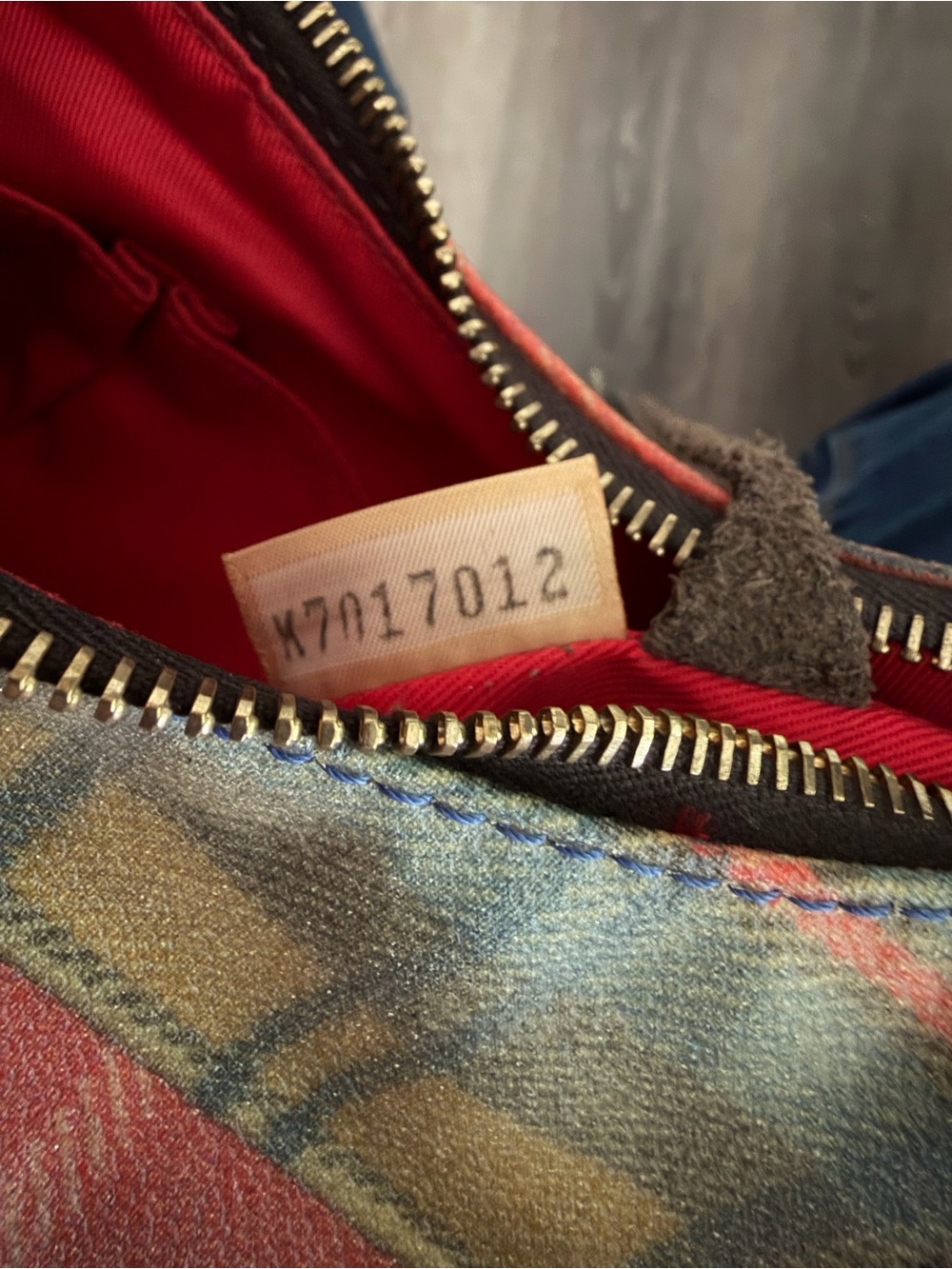 Vintage Y2K Dooney & Bourke Patched Plaid Shoulder Bag with Brown Leather Trim - Picture 6 of 8